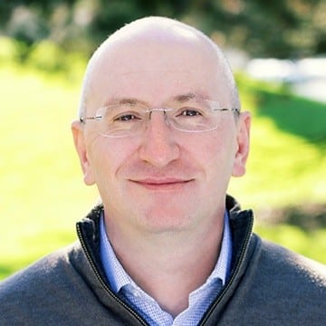 Dr. Juan Tricarico