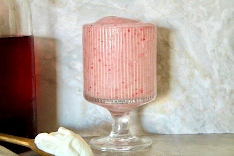 Traditional Caribbean-Style Sorrel Smoothie with Creamy Yogurt